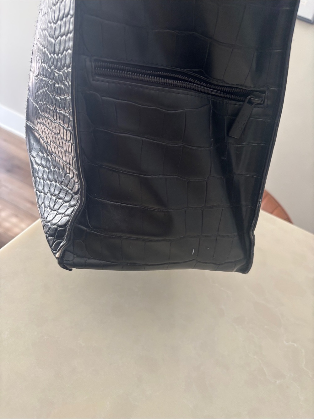 Beis Croc-Embossed Tote Bag - Picture 6 of 7